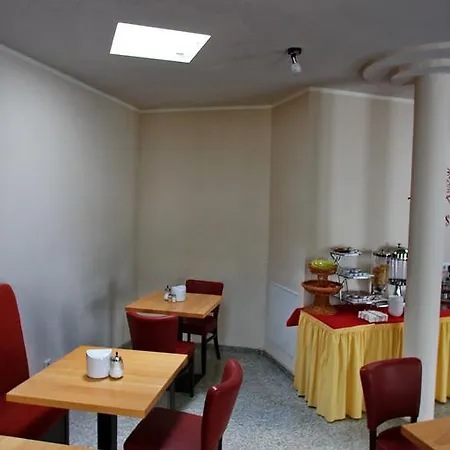 Gemini Hotel 3*